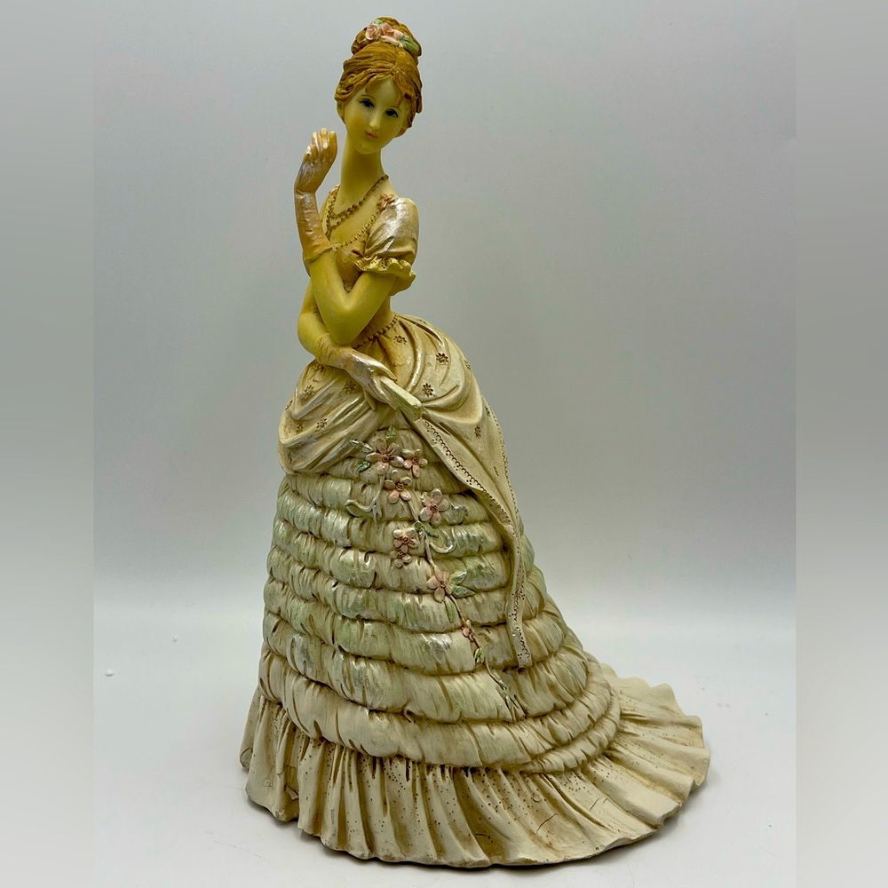 Rare Vintage 12” Resin Victorian Lady Southern Belle Detailed Collectible Statue - Picture 1 of 16